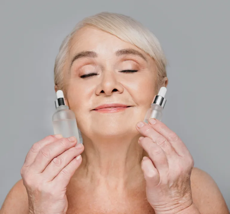 Objevte 15 nejúčinnějších anti-aging ingrediencí pro rok 2024 a zjistěte, jak mohou tyto zázračné látky pomoci v boji proti stárnutí pleti. Připravte se na revoluci v péči o pleť!