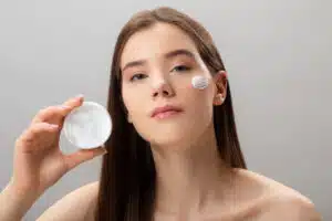 10 nejlepších hydratačních krémů pro suchou pleť v roce 2025 - Zázračné elixíry pro vaši žíznivou pokožku – odborný výběr pro každý typ suché pleti